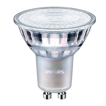 Ampolleta LED GU10 vista de frente, con reflector circular y cuerpo cilíndrico sobre fondo blanco.